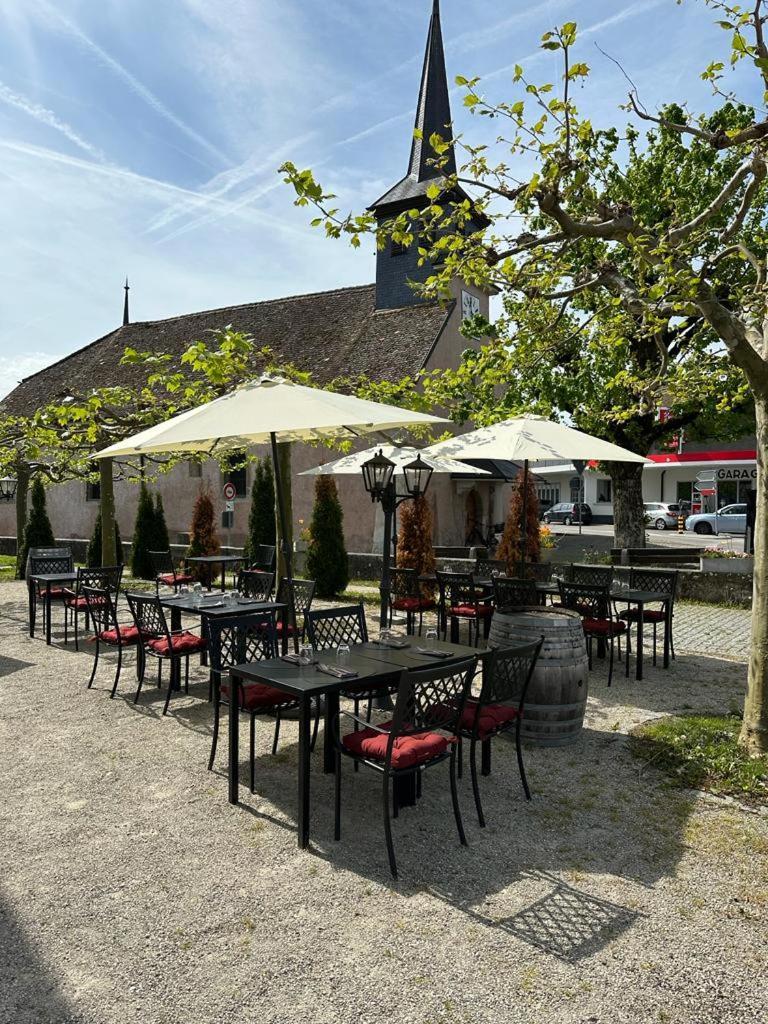 Au Boeuf Rouge Hotell Crassier Eksteriør bilde